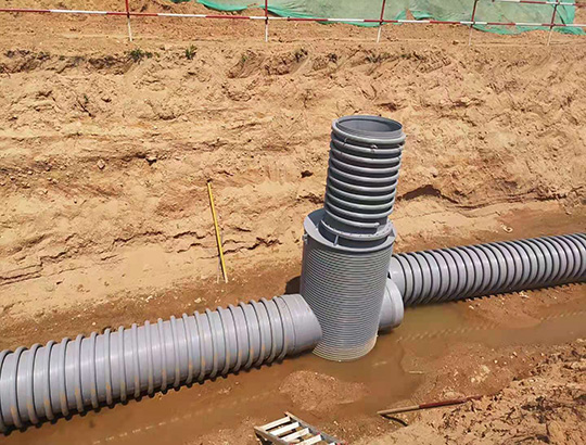 Installation process of PR profile PP-HM pipes demonstrating lightweight handling and smooth interior surface